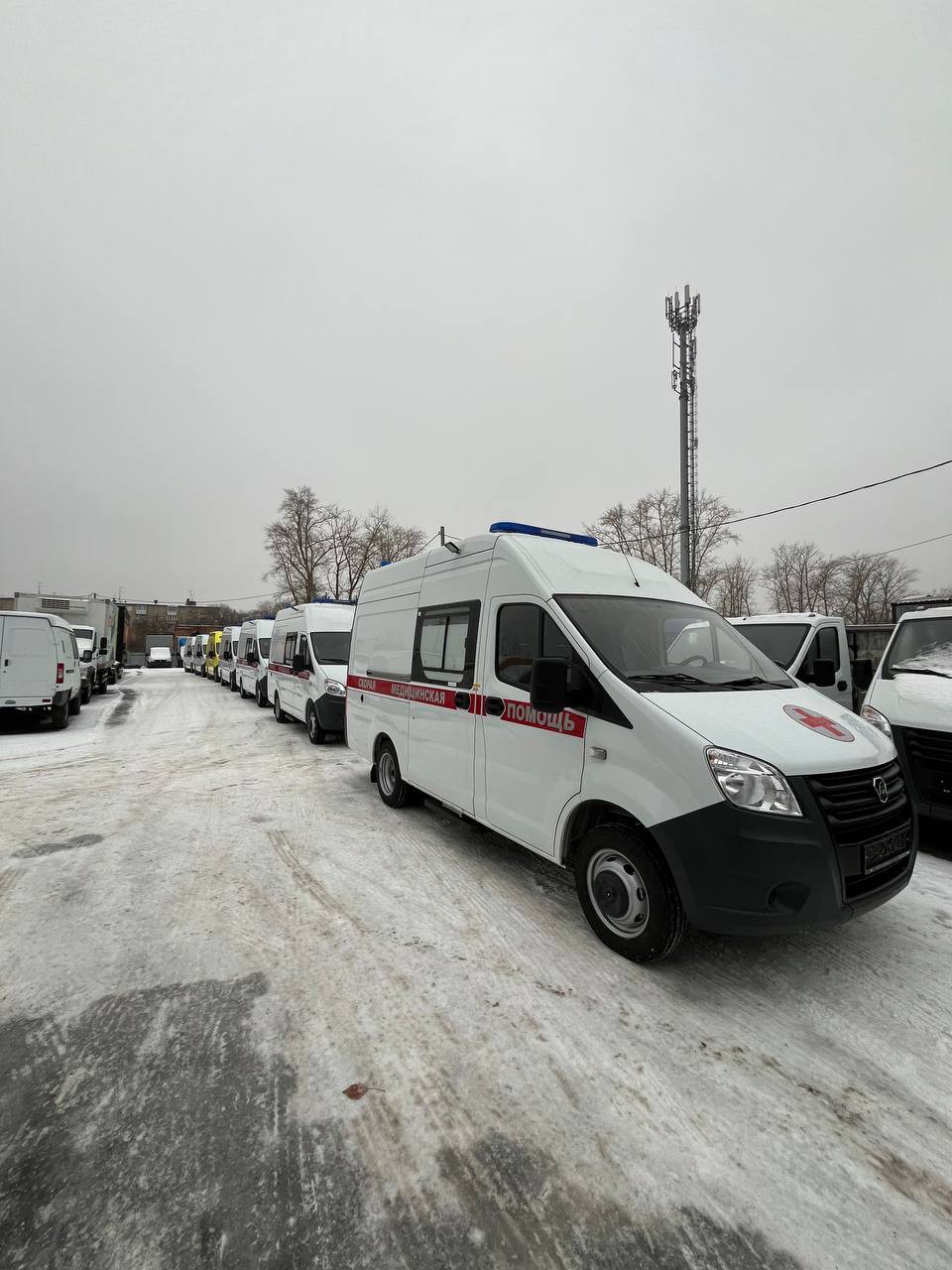 16 новых машин скорой помощи пополнили автопарк региона | 01.12.2023 | Сатка  - БезФормата